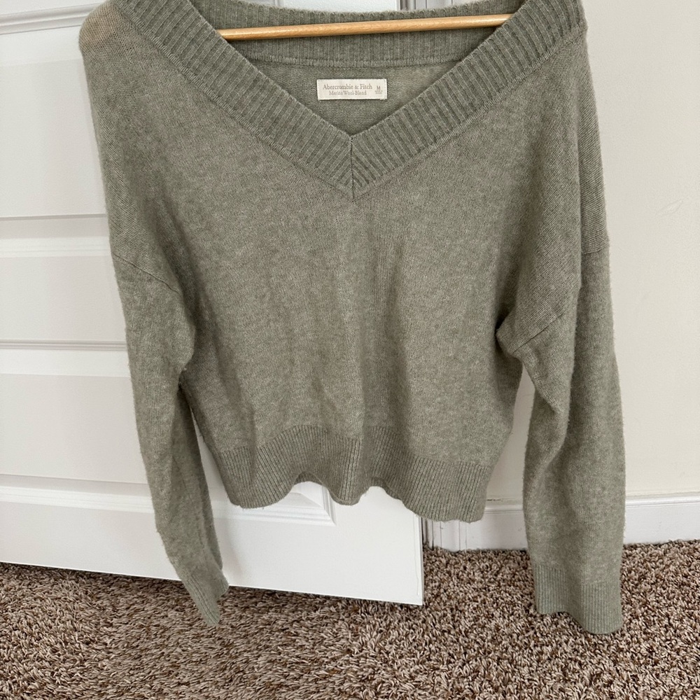 Abercrombie & Fitch Light Green V-Neck Sweater